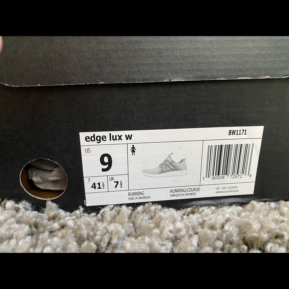 Women’s Adidas Edge Lux size 9 shoe.